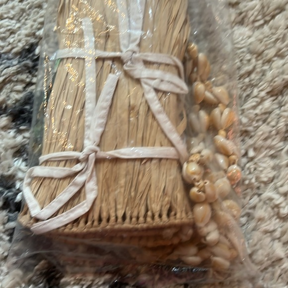 HAWAIIAN 🌺 HULA SKIRT SET ~ infant age 1-5 ~ Halloween costume ~ dress up! - Picture 5 of 9